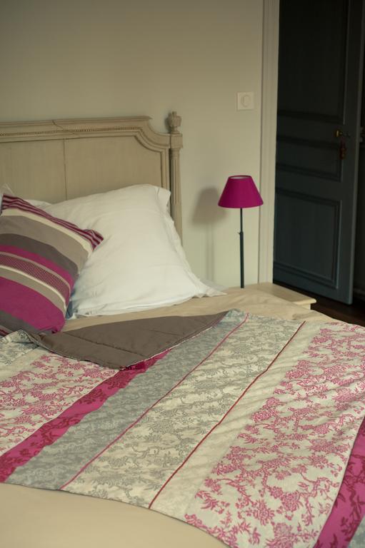 Le Chateau De La Vierge Bures-sur-Yvette Chambre photo
